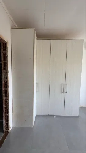 Guarda roupa em L