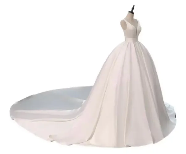 VENDO VESTIDO DE NOIVA NOVO
