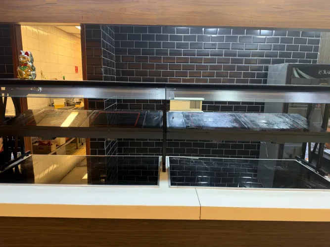Buffet quente e frio merff