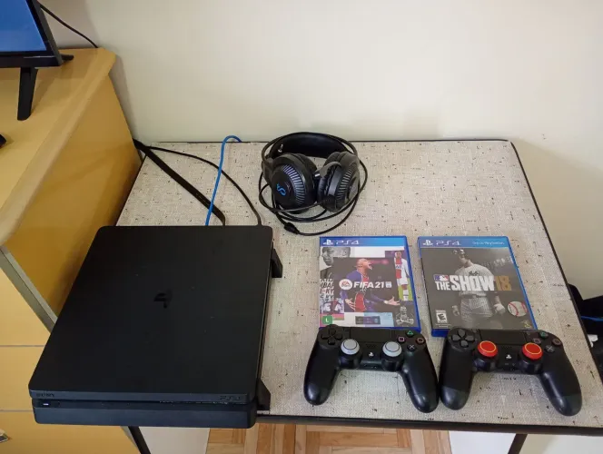 PS4 SLIM 500GB