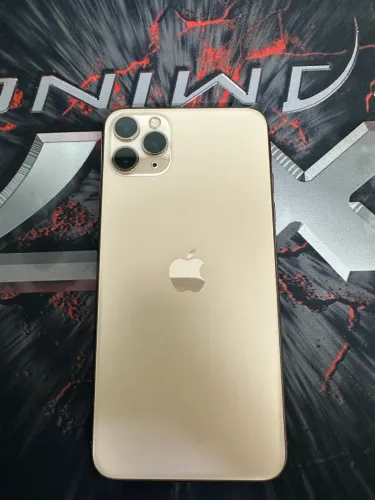 iPhone 11 Pro Max gold