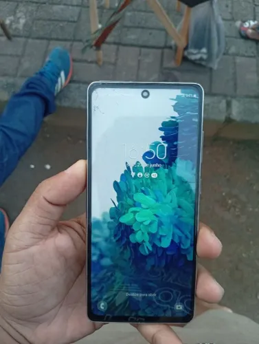 Samsung Galaxy s20 fe 
