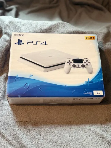 PS4 SLIM 1TB BRANCO - PlayStation 4 Slim1TB branco