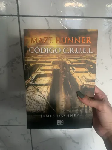 código c.r.u.e.l - maze runner