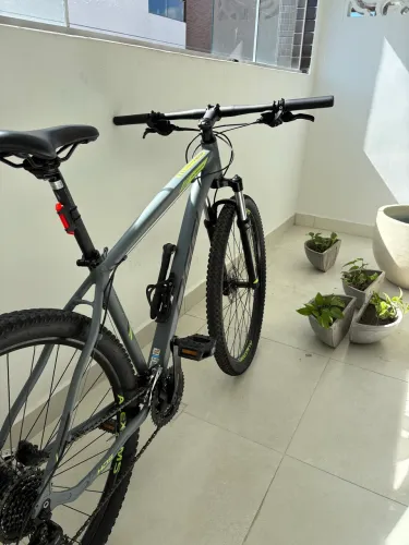 Bicicleta OGGI HDS