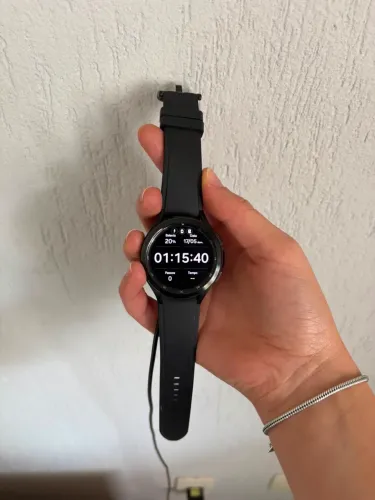 SAMSUNG Galaxy Watch 4