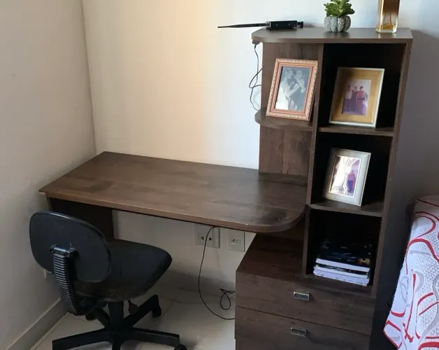 Escrivaninha com Estante- Excelente estado!