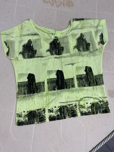 Baby tee feminina verde