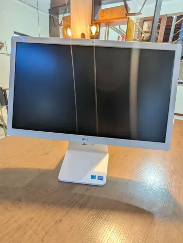 PC All In one LG 22V280