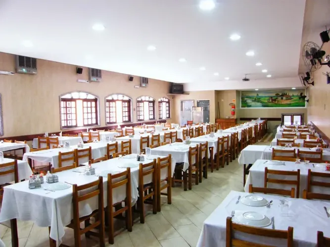 Restaurante e pizzaria 45 anos, 100 vagas, prox,futura estaçao de Metro verde Mooca - São 