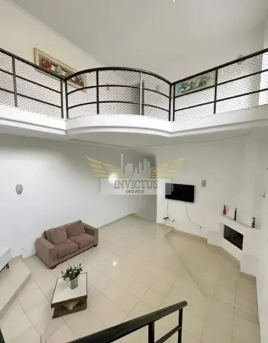 Sobrado com 4 Quartos para Alugar, 529m² - Vila Pires em Santo André/SP.