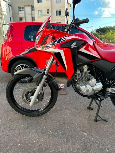 XRE 300 2023