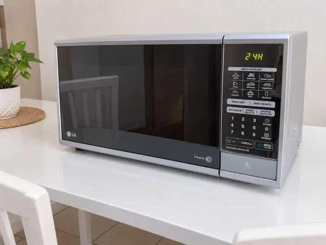 290,00 JÁ É O MENOR PREÇO LG 30L ESPELHADO CONSERVADO REVENDO