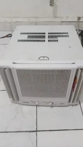 Vendo dois ar condicionado Consul de caixa de 10.000 BTUs tô vendendo os dois de 1000