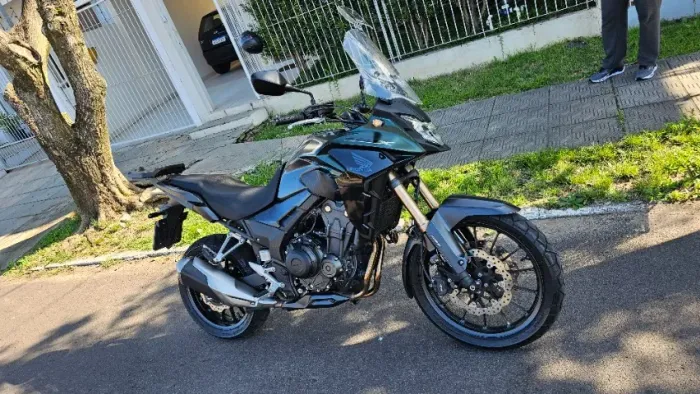 CB 500X 2024 Verde, único dono, impecável, ainda na garantia e com Honda Assistance