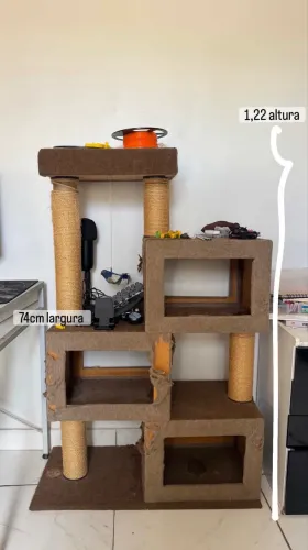 Arranhador de gato grande