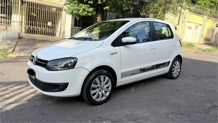 Volkswagen Fox Rock IN RIO 1.6 MI Total Flex 8V 5P 2014