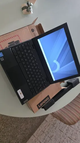 Chromebook Lenovo 32gb e 4gb de memória 