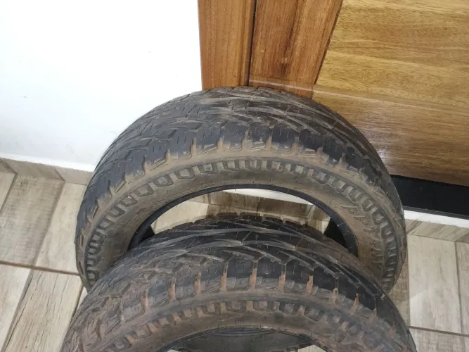 Pneu 205/60/16.
