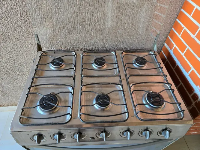 Fogão 6 bocas com acendedor automático