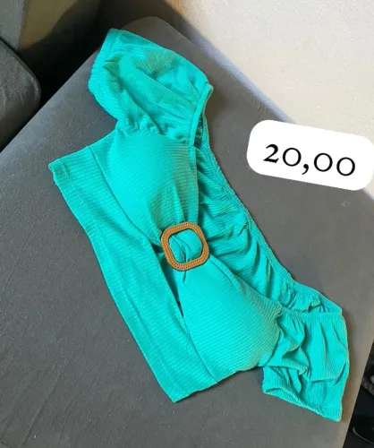 Cropped 20,00 / sai jeans 30,00/ sai preta 20,00 / cropped vaquinha 10,00