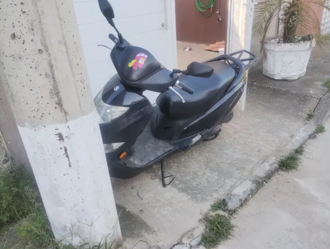 Burgman semi nova 