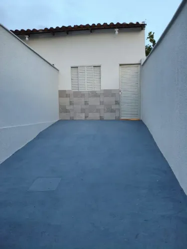 Alugo casa de 1 quarto (direto com o proprietário)