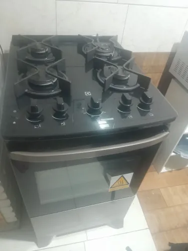 Fogão Electrolux mesa de vidro - Tecnologia PerfectCook e Vaporbake