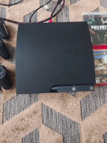 PlayStation 3 Slim 160GB + 3 Controles + Desbloqueado HEN/Jogos (940 6x no cartão)