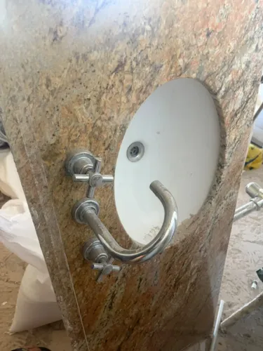 Bancada Granito Banheiro com cuba de porcelana