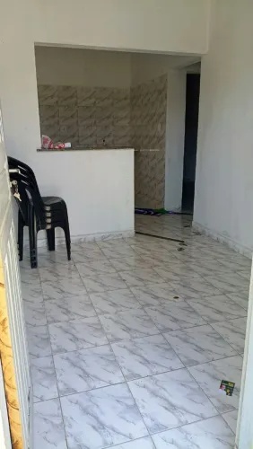 Aluga-se casa