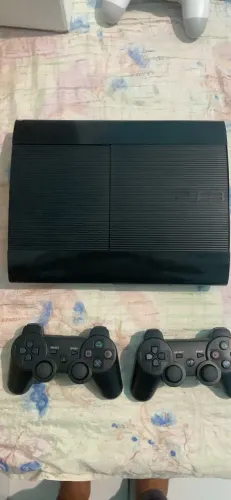 Ps3 funcionando perfeitamente com 2 controles,várias lojas e 10 jogos 