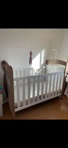 BERÇO SEMI NOVO
