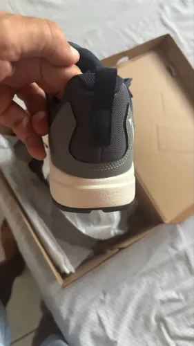 Tênis adidas térrex