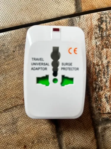 adaptador universal de tomada para viagens