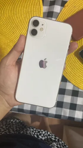 IPHONE  11  64 GIGAS 