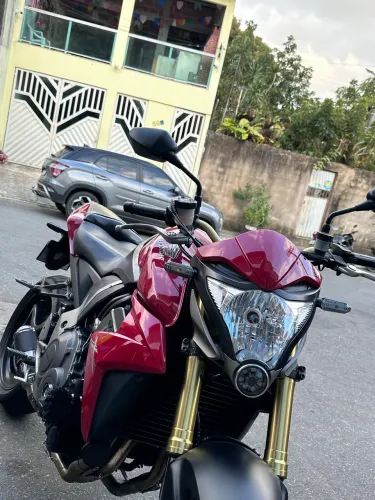 CB 1.000 Vendo ou troco zera de garagem