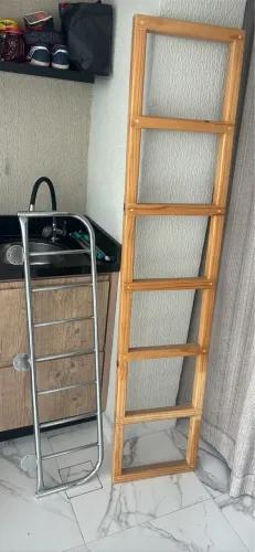 Cama solteiro.