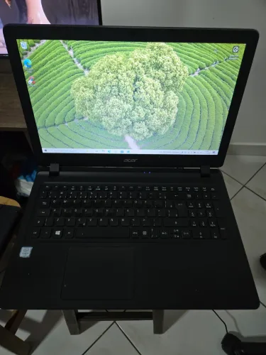 Notebook ACER ASPIRE ES1-572 ? i3 | 8GB RAM | SSD 240GB