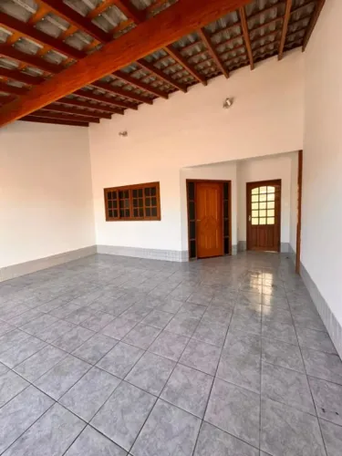Casa com 3 dormitórios para alugar, 123 m² por R$ 3.592,91 - Jardim Tropical - Indaiatuba/