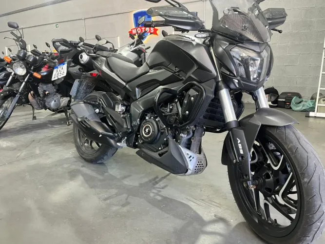 BAJAJ DOMINAR 400 2025
