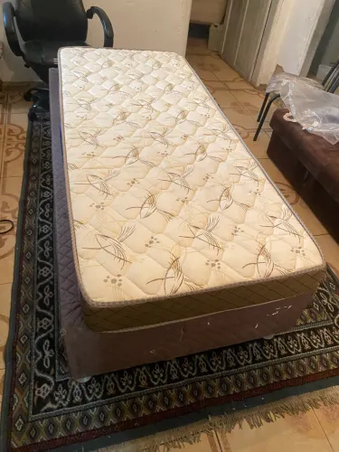 Cama Box de solteiro com o colchão