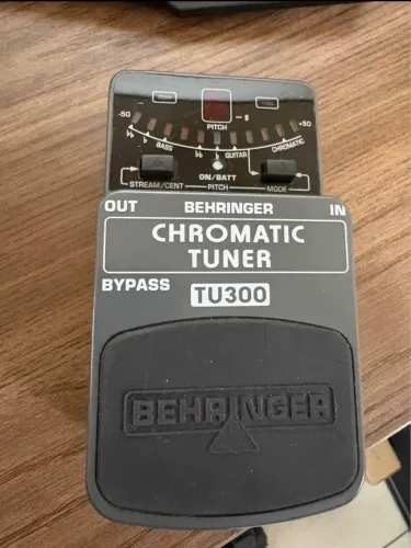 Pedal afinador Behringer tu300