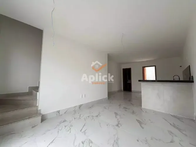 Casa Duplex | 2 Suítes | Quintal Privativo | 2 Vagas | Costa Bela - Serra/ES