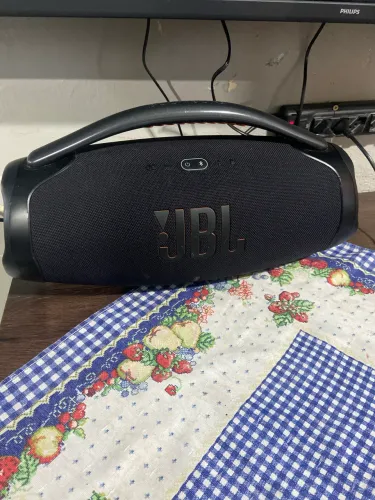 JBL boombox 3