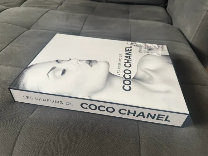 Decoração (Livro caixa decorativo)
