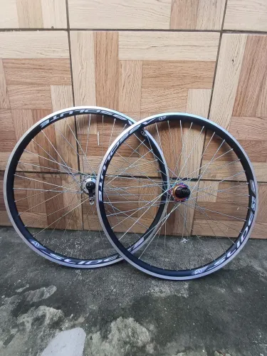 par de rodas absolutamente com cubo k7 
