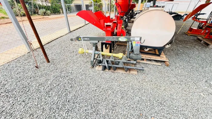 Perfurador de Solo C/ 2 Brocas... 9 e 12 polegadas. 