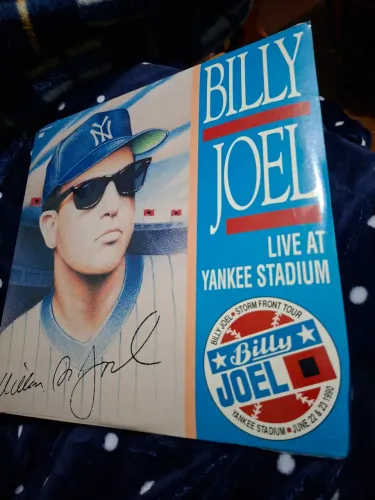 LaserDisc Show: Billy Joel Live At Yankee Stadium