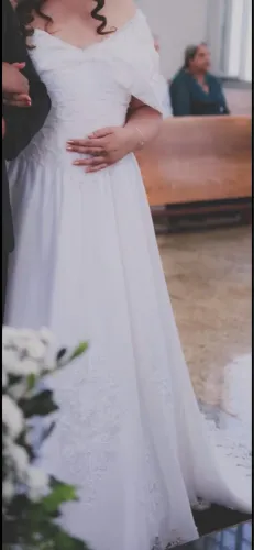 VESTIDO DE NOIVA - DELICADO, ROMÂNTICO E ELEGANTE ?